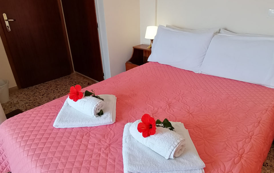 ξενοδοχειο αμαρυνθος